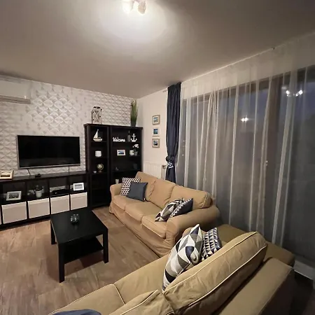 Zmrd Apartment *