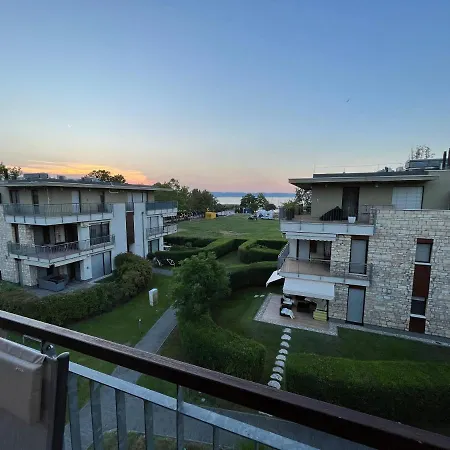 Zmrd Apartment *